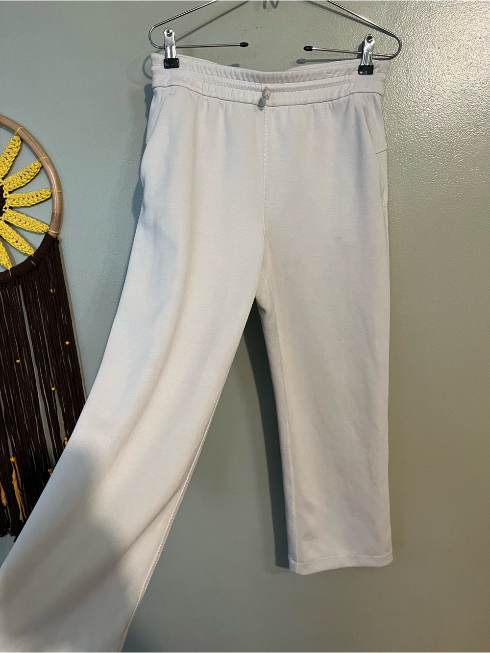 Lululemon Womens Pull On Stretch Cozy Crop Pants Cream 6